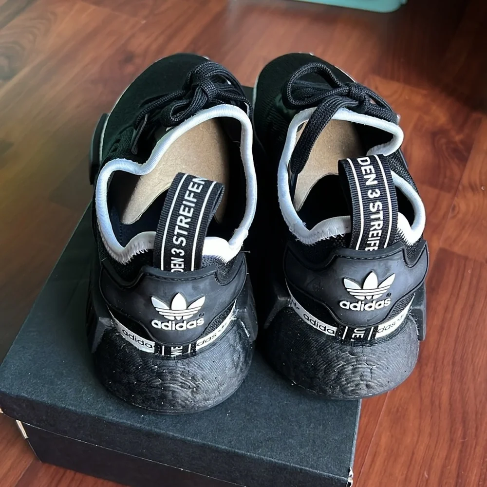 Adidas NMD R1 - Picture 3 of 5